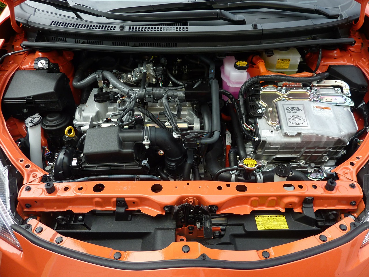 car-engine-g6c73e8c60_1280.jpg